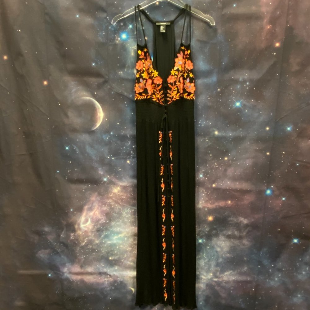 Forever 21 Black Tropical Floral Embroidered Maxi Dress w/Side Slits - L